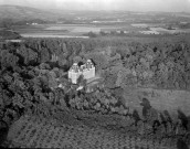 Beausemblant.- Vue aérienne du château de Senaud.