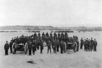 Valence. - Soldats de la 8e batterie, caserne La Tour Maubourg.