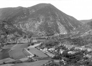 Dieulefit. - Vue aérienne de l'école de Beauvallon route de Comps.