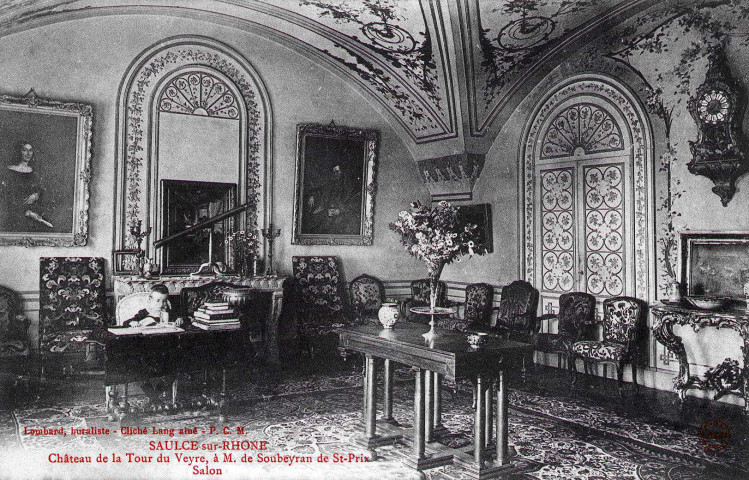 Salon du château de La Bâtie-Tour-de-Verre.