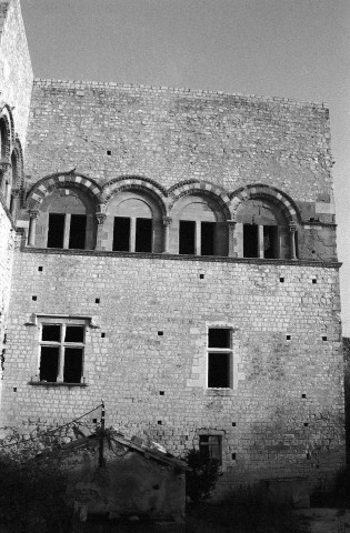 Montélimar. - Détail de la façade ouest du château des Adhémar.