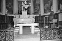 Rochegude. - Le chœur de l'église Saint-Denis et la grille de communion.