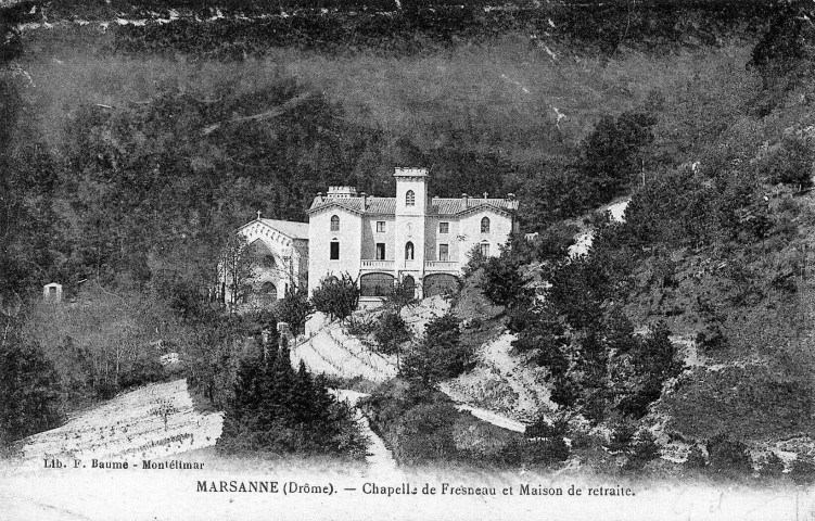 La chapelle Notre-Dame de Fresneau et la maison de retraite.