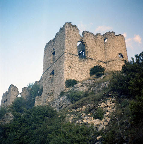 Soyans.- Les ruines de l'ancien château.