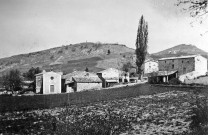 Crupies.- Vue du village.