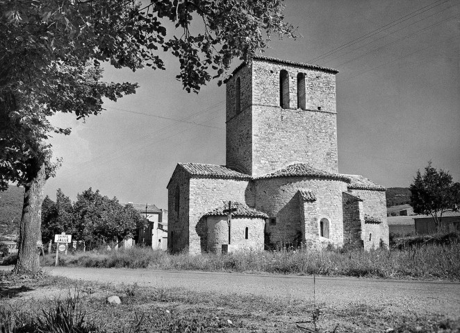 Sainte-Jalle.- L'église Notre-Dame de Beauvert.