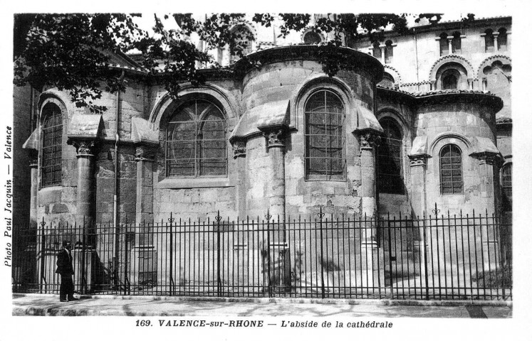 L'abside de la cathédrale Saint-Apollinaire.