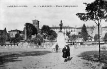 Valence.- L'esplanade du Champ de Mars.