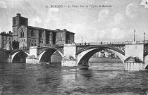 Le Pont Vieux et la collégiale Saint-Barnard.
