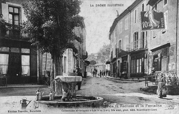 Place de la Recluse et la fontaine.