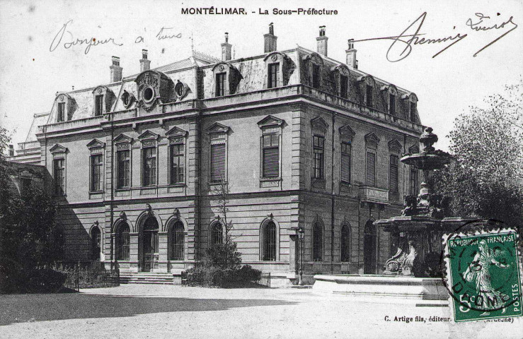 La mairie.