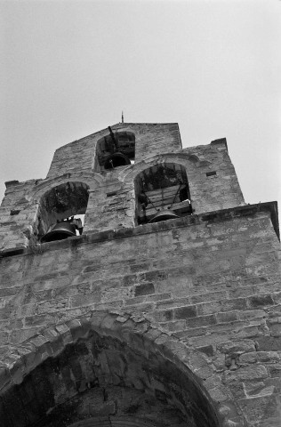 Rousset-les-Vignes.- Le clocher de l'église Saint-Mayeul.