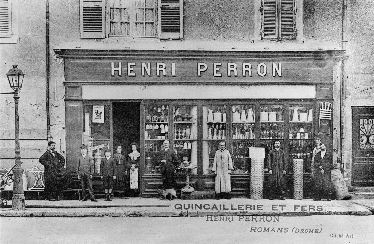 Romans-sur-Isère.- Quincallerie Henri Perron.