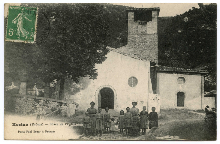 Hostun.- L'église Saint-Martin.