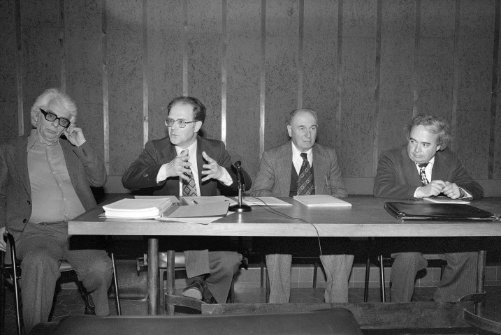 Valence.- Forum des Archives départementales au foyer Protestant.