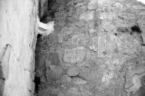 Montségur-sur-Lauzon.- Inscription sur un pilier de l'ancienne église Saint-Félix, "FPIBEDIR 1616".
