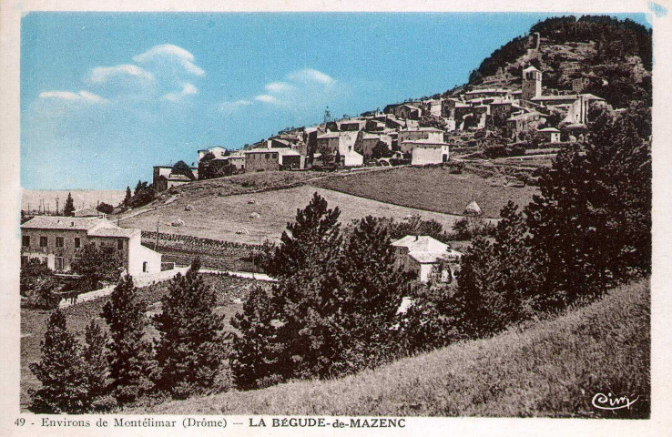 Vue générale du hameau Châteauneuf-de-Mazenc.