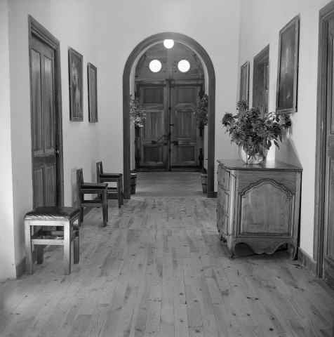 Romans-sur-Isère.- L'entrée du musée, dans l'ancien couvent de l'ordre de la Visitation.