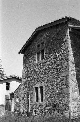 Châteaudouble.- Cour intérieure du château.
