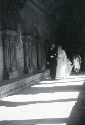 Mariage religieux à la cathédrale Saint-Trophime d'Arles (Bouches-du-Rhône).