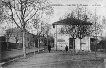 Portes-lès-Valence.- La poste, réalisation de l'architecte M. Allingry en 1912.