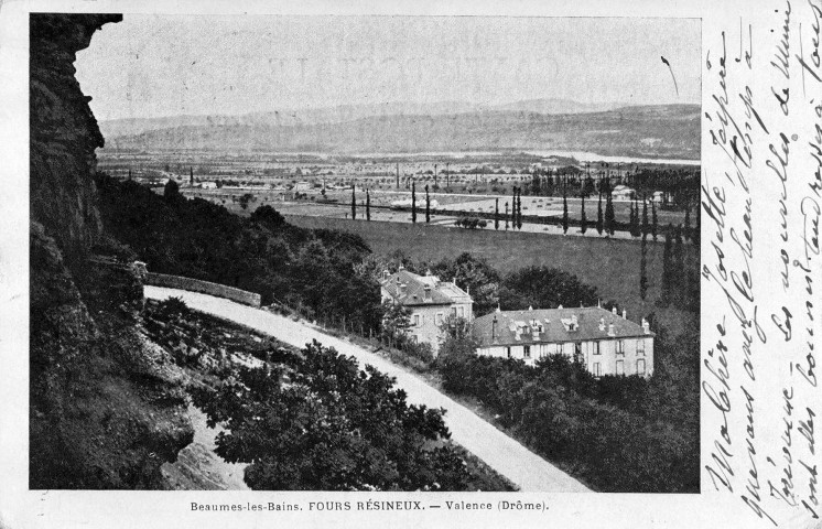 Vue générale de l'établissement thermal des Baumes.