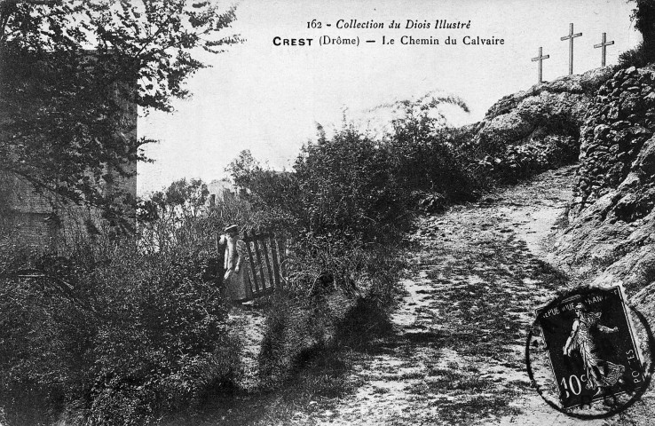 Crest.- Le chemin du Calvaire.