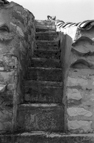 Pont-de-Barret. - L' escalier d'accès à la toiture de l'église Notre-Dame.