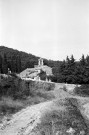 Rochegude.- La chapelle Saint-Denis et le cimetière.