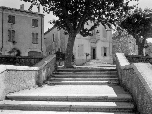 Donzère. - La mairie