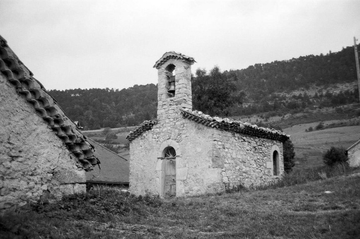 Boulc.- La chapelle du hameau des Tatins.