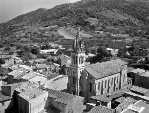 Erôme. - Vue aérienne de l'église Saint-Martin.