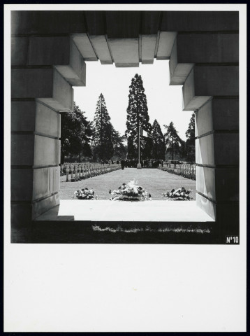 Hommage à nos morts au cimetière F.F.L. de Brockwood.