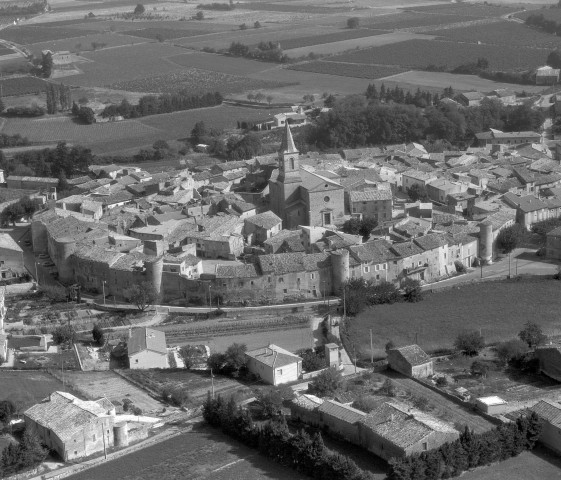 Vue aérienne du village.