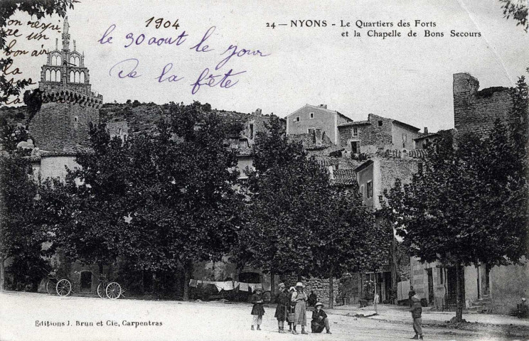 L'actuelle place Joseph Buffaven et la chapelle Notre Dame de Bon-Secours ou tour Randonne.