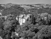 Charmes-sur-l'Herbasse. - Vue aérienne du château (XVe siècle).