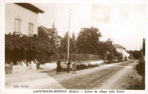 Entrée ouest du village.