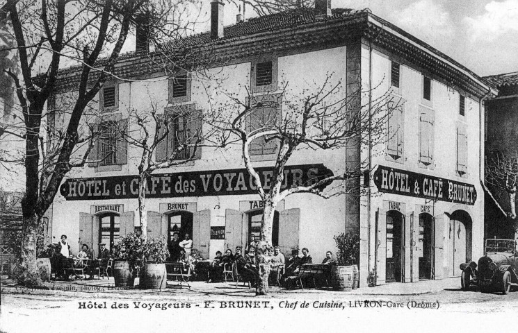 L'actuel hôtel restaurant des Voyageurs, avenue Albert Mazade.