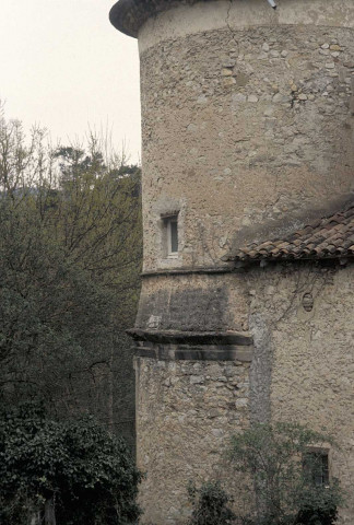 Montclar-sur-Gervanne.- Le château de la Vachères.