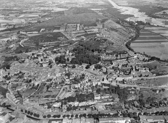 Vue aérienne de la ville.
