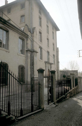 Romans-sur-Isère.- Entrée du musée, l'ancienne école supérieure.