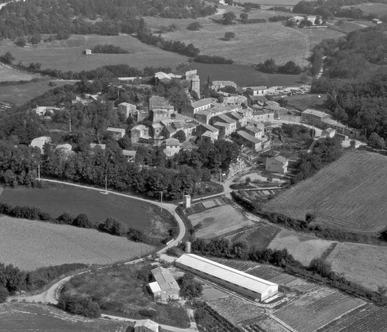 Vue aérienne du village.