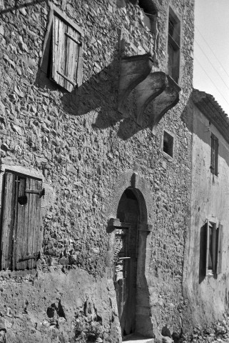 Sauzet.- Mairie du village.