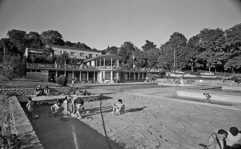 Dieulefit. - La piscine.