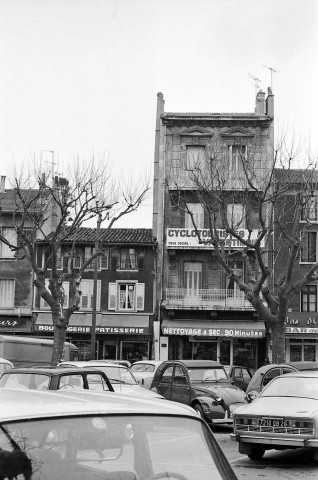 Valence.- Avenue Sadi Carnot.