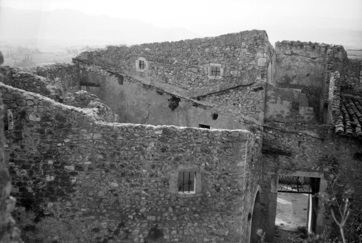 Mirmande. - Vestiges de l'église Sainte-Foy.