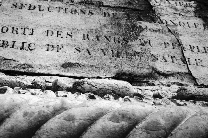 Valence. - Détail du monument Championnet, le 23 mai 1979.