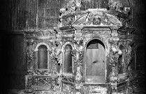 Puygiron. - Détail du retable du XVIIe siècle de la chapelle Saint-Bonnet.