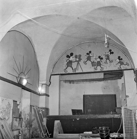 Étoile-sur-Rhône.- Intérieur de la chapelle des Pénitents Blancs.