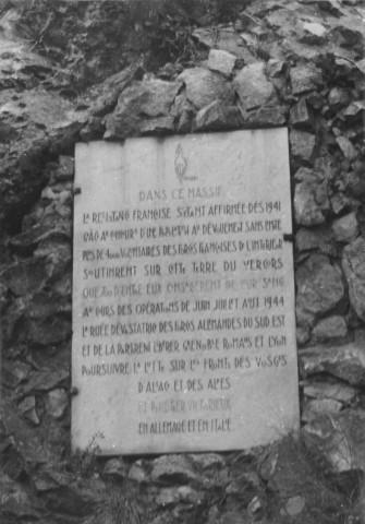 15. Brigade de Saint-Jean-en-Royans. Nature de la commémoration : stèle. Lieu : Sainte-Eulalie, à l'entrée du tunnel des Petits Goulets, porte du Vercors. Nombre de victimes, mortes au combat : 700. Circonstances : à la mémoire des 700 maquisards tombés au champ d'honneur dans le Royans et le Vercors.